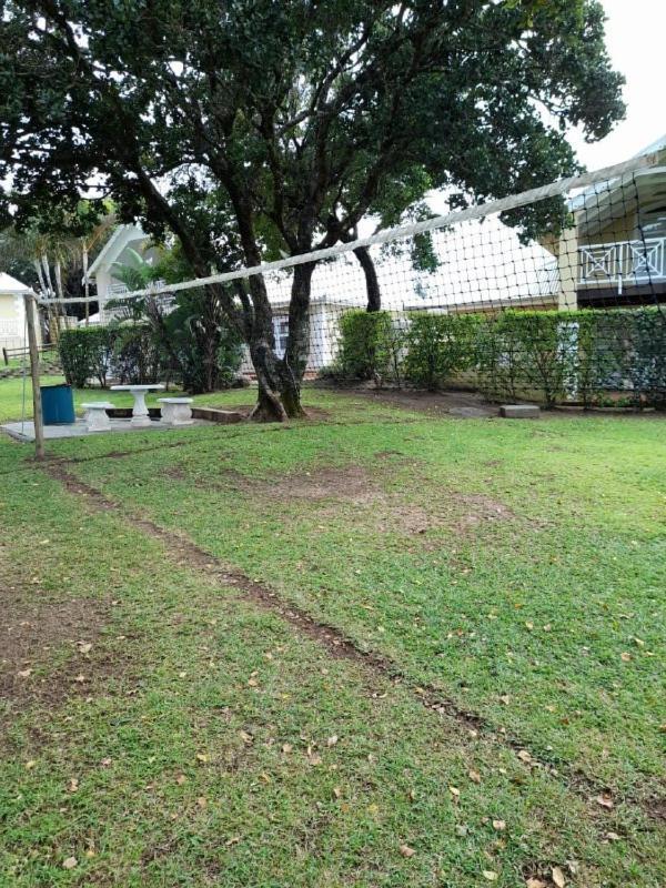 19 Montego Bay Caribbean Estate Apartamento Port Edward Exterior foto