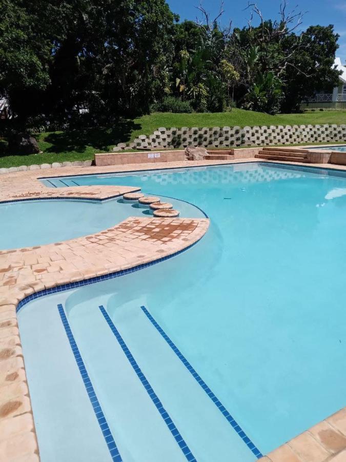 19 Montego Bay Caribbean Estate Apartamento Port Edward Exterior foto